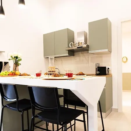 New Private In Whit A-c Comfort - Elegant - Comfortable Daire Como